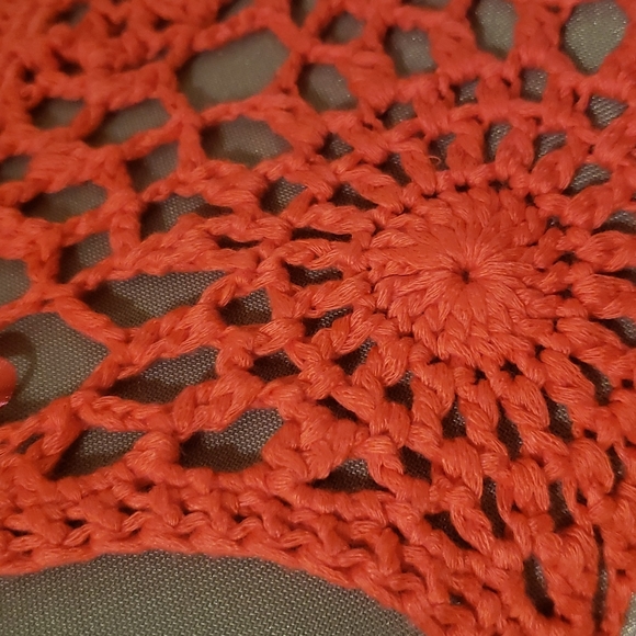 Crochet crop tank top - Picture 2 of 6